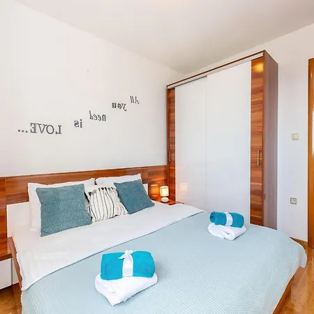 Luxurious Apartment In Kvarner By Sea, Cleaning Included Appartamento