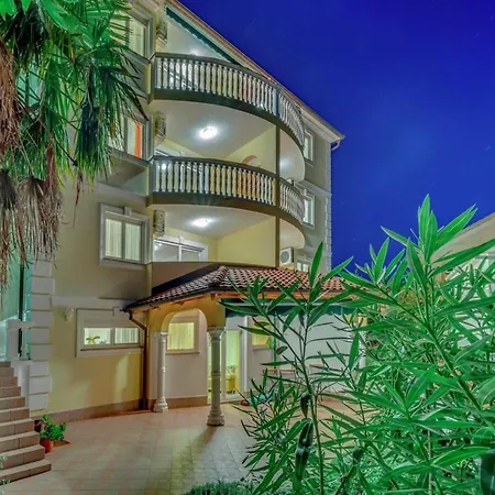 Luxurious Apartment In Kvarner By Sea, Cleaning Included