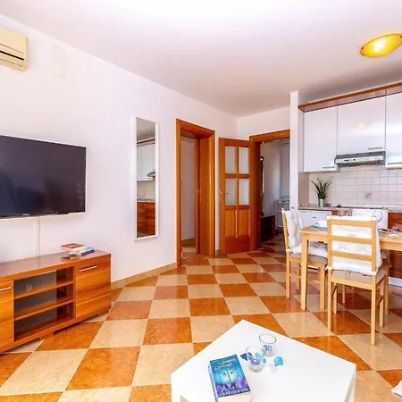 Luxurious Apartment In Kvarner By Sea, Cleaning Included Appartamento